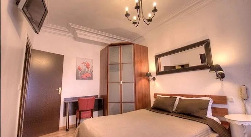 Le Twelve 3*