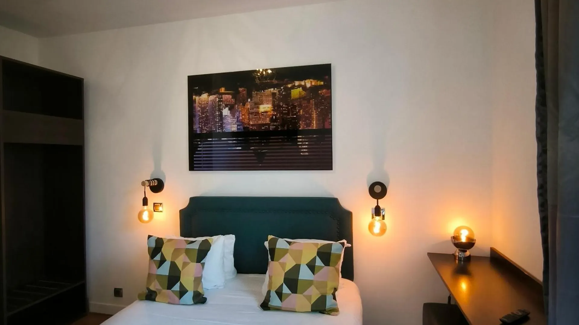 Hotel Le Twelve Paris