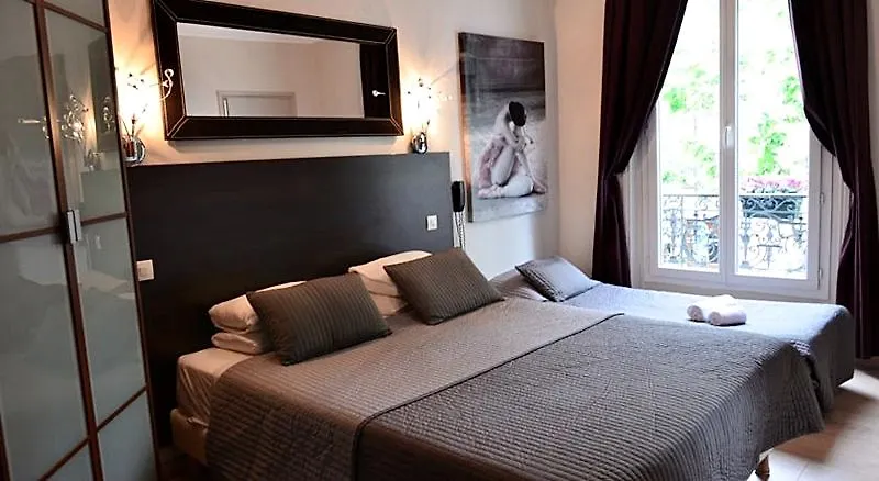 Le Twelve Paris