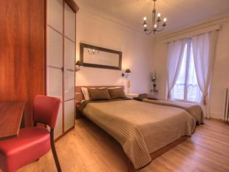 Le Twelve 3* Parijs