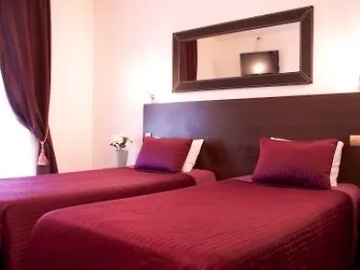 Le Twelve 3* Parijs